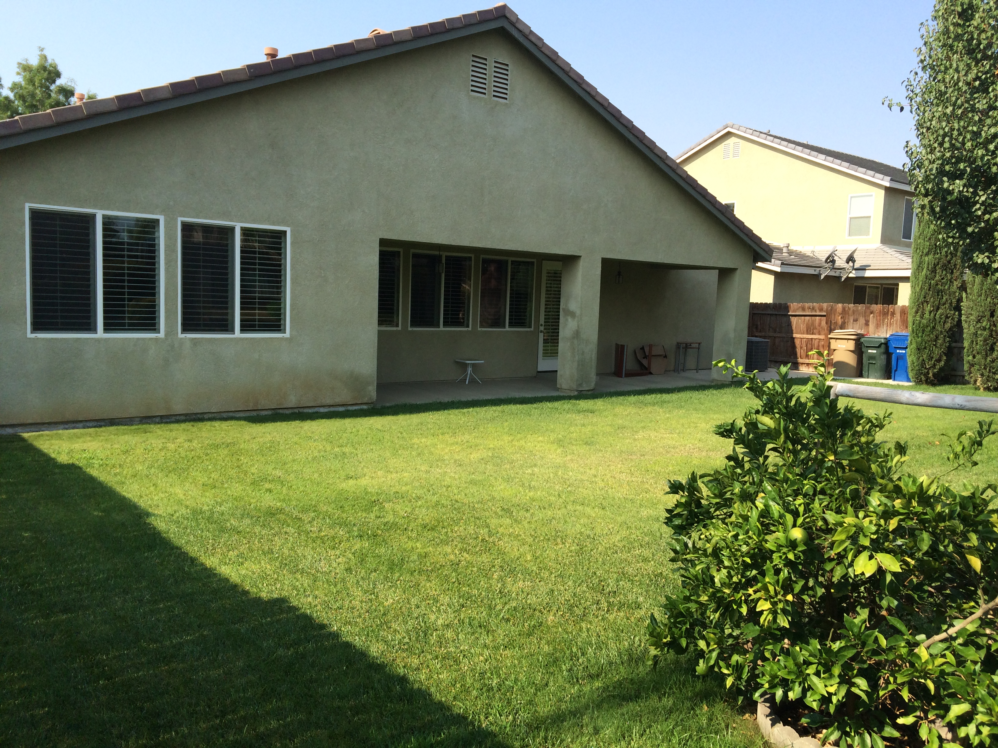 $1695 – 12416 Colorado Ave., Bakersfield, CA 93312 rented northwest home